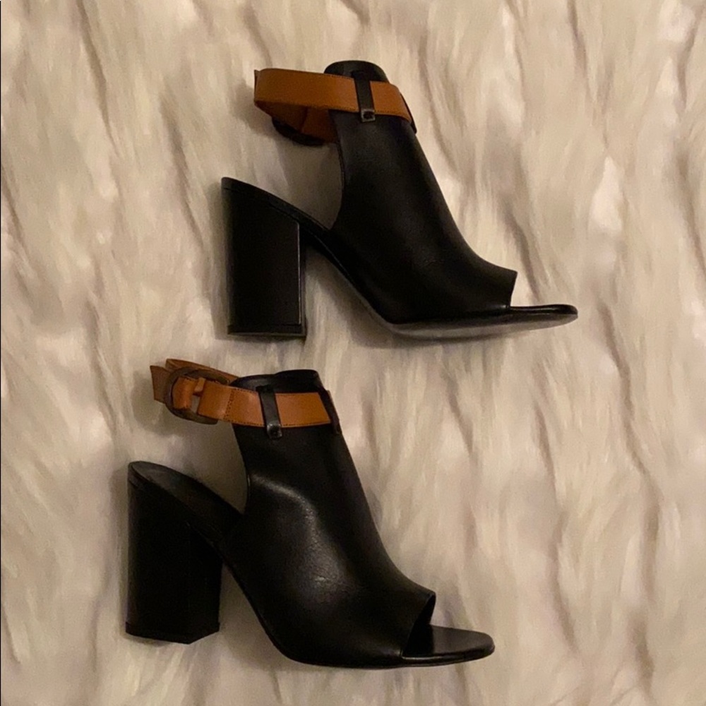 Delman “Aggie” peep-toe heel size 8.5. - Picture 2 of 7